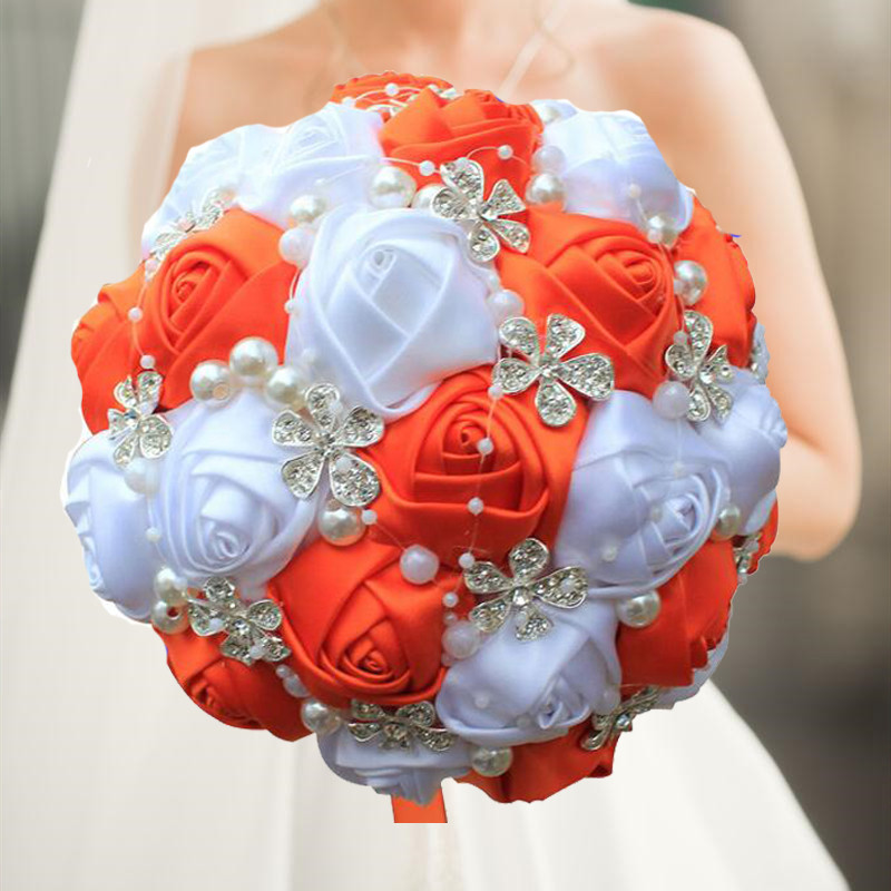 Kollased kuningsinised pulmakimbud kristallist pruudikimpudega pruutneitsi kunstsatiinroosid pruutlilled