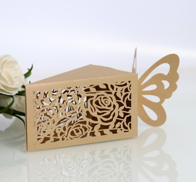 Laser-aknavõre rooside kinkekarbid kommikolmnurga paberist liblikas pakkekarpide hulgimüük pulmapeo uusaastakaunistuseks