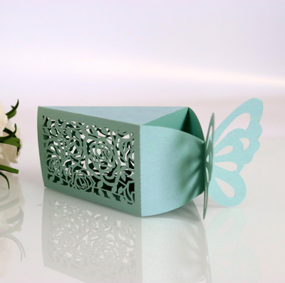 Laser-aknavõre rooside kinkekarbid kommikolmnurga paberist liblikas pakkekarpide hulgimüük pulmapeo uusaastakaunistuseks