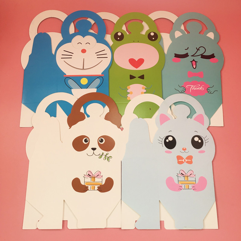 Armas multikas loomade kommikarp Beebi dušš teenetekarp Laste sünnipäevapeo kaunistused kinkekarbi kook suupiste küpsised paberist kommikott