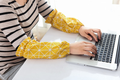 Kokvilnas veļa Ziemeļeiropas glezna pieaugušajiem pretapaugšanas kokvilnas garām piedurknēm tīrīšana biroja sieviešu virtuves piedurkne