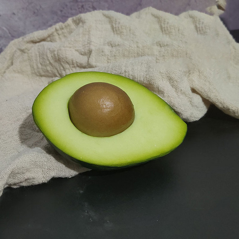 Võltsitud avokaado simulatsioonipuuviljamudel Võltstoit Puuviljade poeakna kaunistus Köögi fotograafia rekvisiidid Aksessuaarid Kodukaunistus