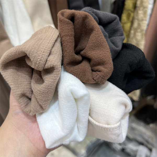 Naiste ümara kaelusega pikkade varrukatega vabaaja pluus