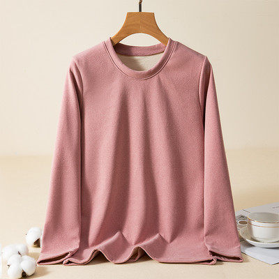 Μονόχρωμη γυναικεία μπλούζα με οβάλ λαιμόκοψη