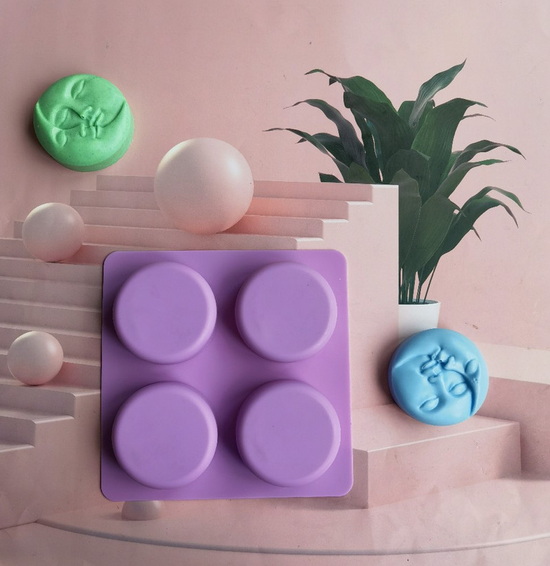 Forme pentru săpun din silicon 4 cavități Crescent Moon Face Mold pentru săpun din silicon pentru bară de loțiune de casă Bombe de baie Argilă polimerică