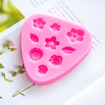 Uus silikoonseebivorm lilleküpsetusvormi alus isetehtud käsitöö seebivormide jaoks. Dekoratsioonitööriistad