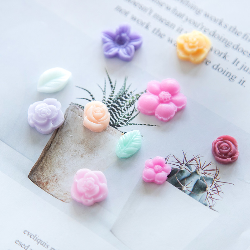 Uus silikoonseebivorm lilleküpsetusvormi alus isetehtud käsitöö seebivormide jaoks. Dekoratsioonitööriistad