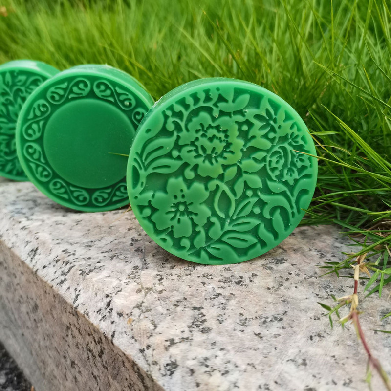 4 õõnsusega ümmargune lilleline silikoonseebivorm Käsitsi valmistatud DIY Fondant šokolaadiseebivorm Cake Moon Cake käsitöö valmistamise tööriist