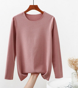 Ženska jesensko-zimska bluza dugih rukava i ovalnog izreza