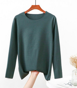 Ženska jesensko-zimska bluza dugih rukava i ovalnog izreza