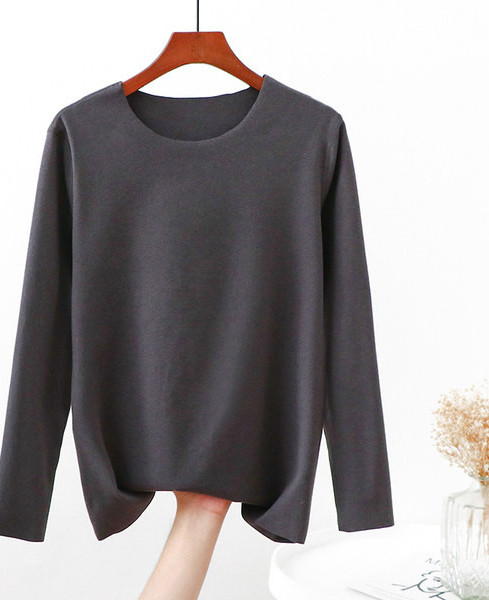 Ženska jesensko-zimska bluza dugih rukava i ovalnog izreza