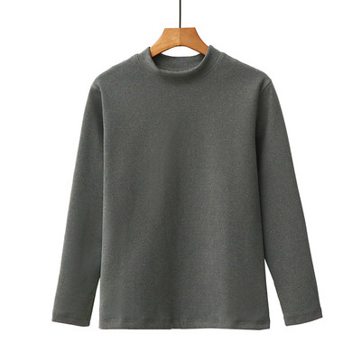 Bluză de damă simplă cu decolteu oval