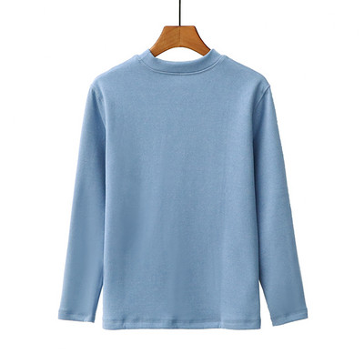 Bluză de damă simplă cu decolteu oval