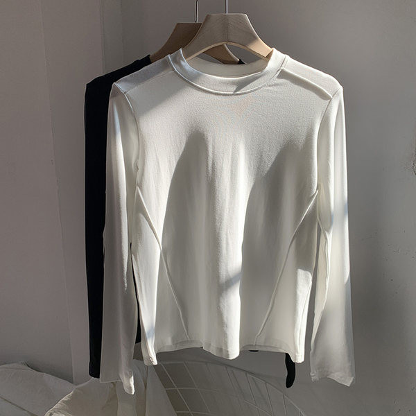 Bluza de dama model curat cu maneci lungi si decolteu oval