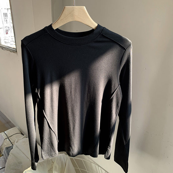 Bluza de dama model curat cu maneci lungi si decolteu oval