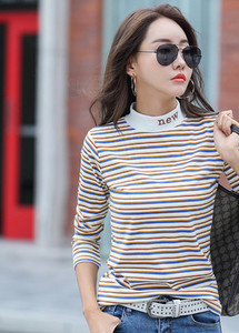 Bluză de damă în dungi cu căptușeală caldă și inscripție