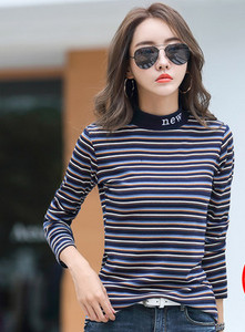 Bluză de damă în dungi cu căptușeală caldă și inscripție