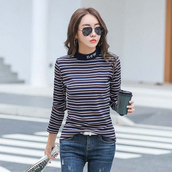 Bluză de damă în dungi cu căptușeală caldă și inscripție