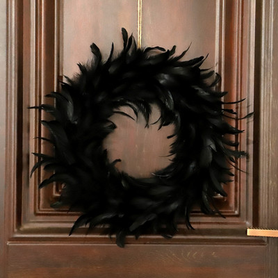 Coroană neagră artificială de Halloween Coroană cu pene Coroană agățată pentru uşă Coroană pentru festival Petrecere Fereastra Ușă Decorare atmosferă pentru festival