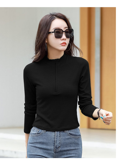 Naiste vabaaja lukuga pluus