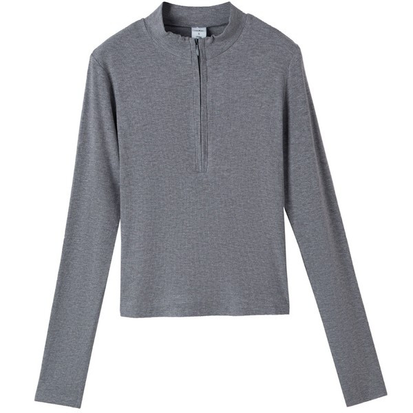 Naiste vabaaja lukuga pluus