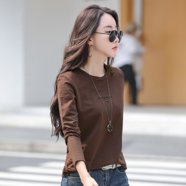 Naiste vabaaja pluus ümara kaelusega ja pikkade varrukatega