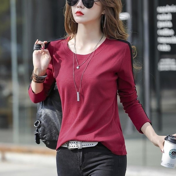 Bluză de damă în dungi cu mânecă lungă