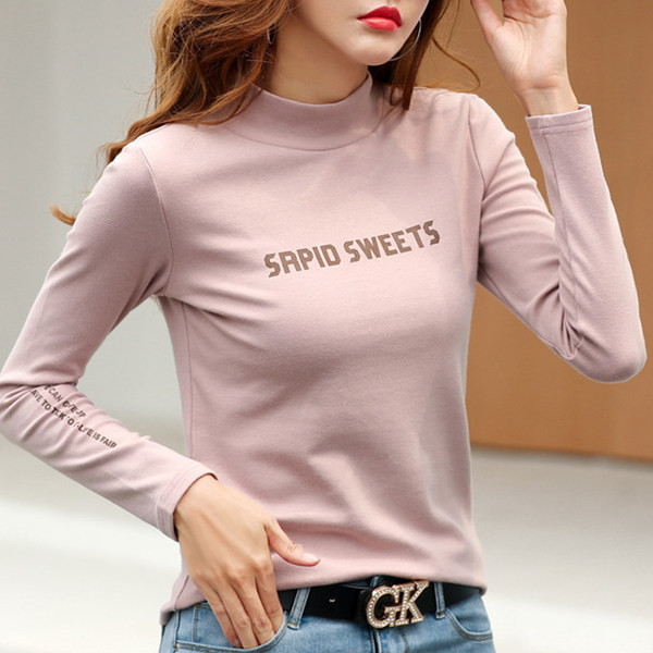 Bluză de damă cu guler polo înalt și inscripție