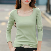 Bluză de damă curată cu decolteu pătrat