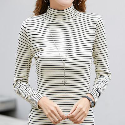 Ležerna prugasta bluza dugih rukava s polo ovratnikom