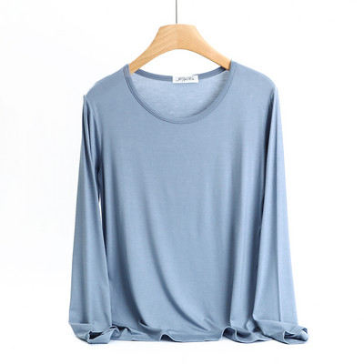 Naiste vabaaja pluus – ovaalse kaelusega