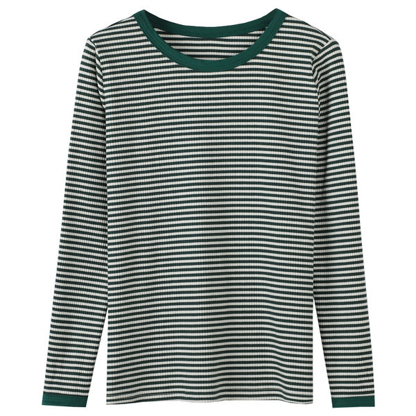 Naiste ümara kaelusega ja pikkade varrukatega triibuline pluus