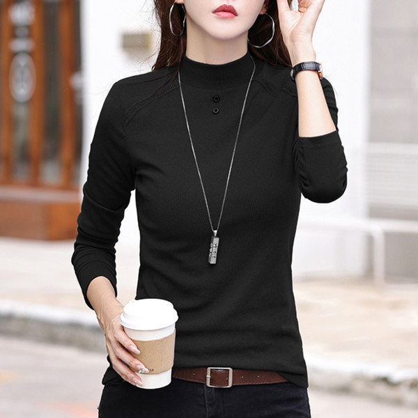 Madinga palaidinė ilgomis rankovėmis ir sagomis