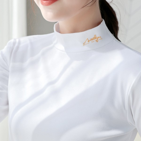 Naiste tavaline pluus tikitud kirjaga