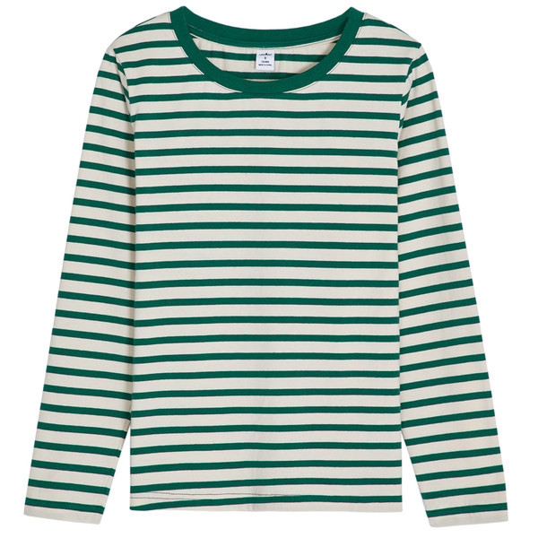 Bluză de damă în dungi, cu mâneci lungi și decolteu oval