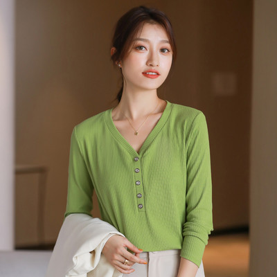 Igapäevane terava kaelusega naiste pluus - mitut värvi