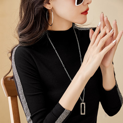 Naiste vabaaja kantidega pluus