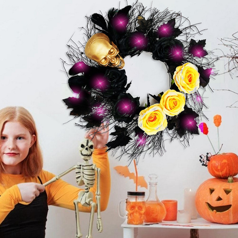 Helovīna rotājums priekšdurvju sienas kamīna galvaskausa kļavu vainagam ar LED gaismām Gotiski rāpojošs melns spalvu vītnes dekors