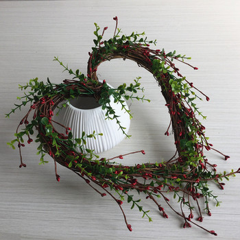 Τεχνητό κόκκινο μίνι-μούρο στεφάνι σε σχήμα καρδιάς Ροδάκινο Καρδιά Πράσινο φυτό Στεφάνι Κρεμαστό Πόρτας Γάμου Διακόσμηση τοίχου