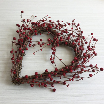 40 см изкуствени червени плодове Pip Berries Венец във формата на сърце Горещо продаван декоративен коледен ратанов венец за врата