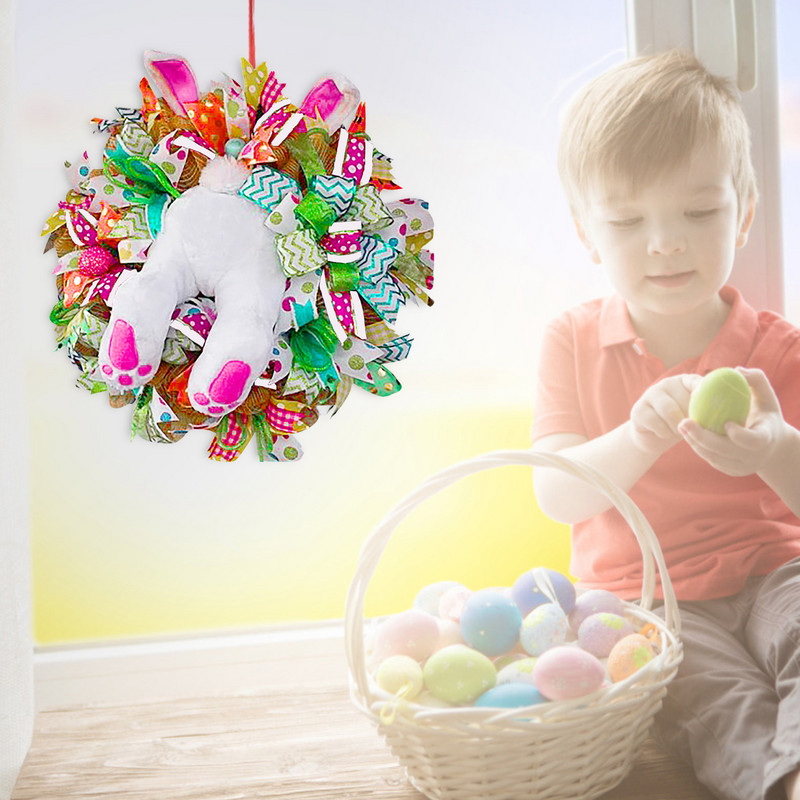 Άσπρο στεφάνι με λαγουδάκι και αυτιά. Πασχαλινή διακόσμηση. Λαγουδάκι με αυτιά