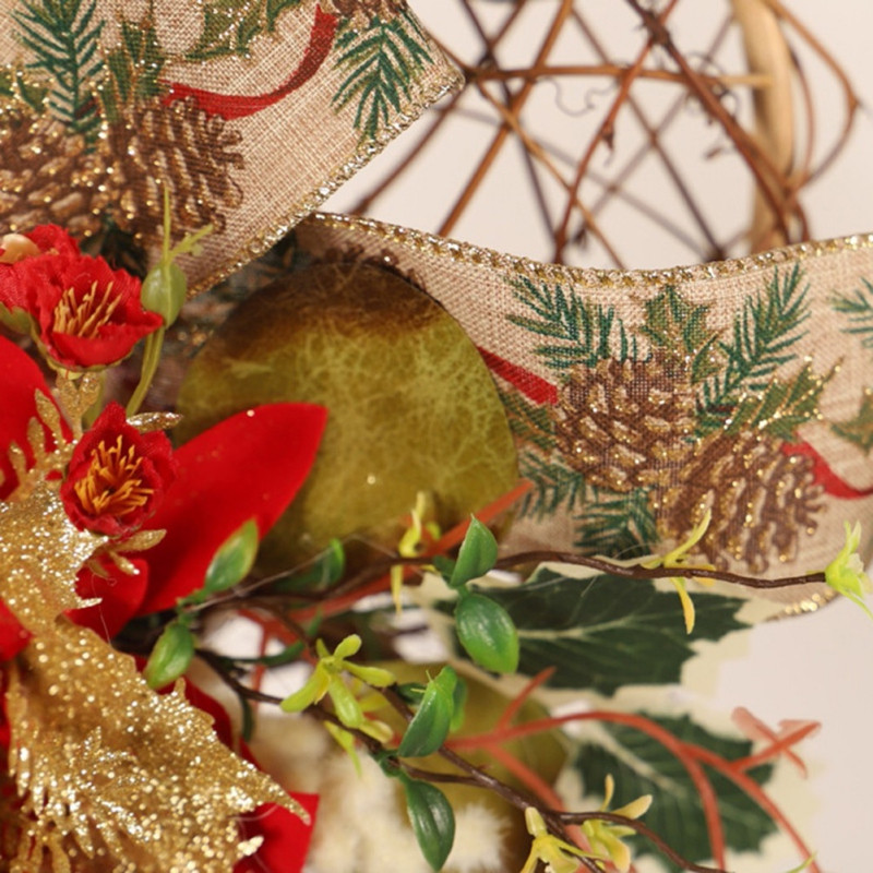 Jõulupärja südamekujuline festival siseruumides välitingimustes mitmeotstarbeliste tuledega koduukse kaunistamiseks