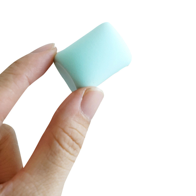 10 tk Simuleeritud kedratud suhkru võltsitud vahukommi magustoidumudel, mis on valmistatud savist kooki kaunistamiseks vitriinfotograafia jaoks