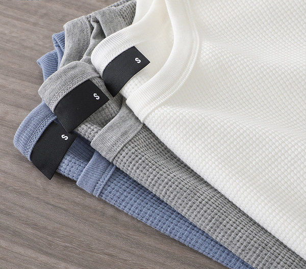 Ühevärviline meeste pikkade varrukatega pluus