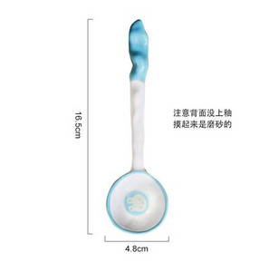 Lingură minunată din ceramică, desene desenate japoneze pictate manual, lingură de desert pentru uz casnic, mâner lung pentru copii, lingură mică pentru supă pentru mâncare și băutură