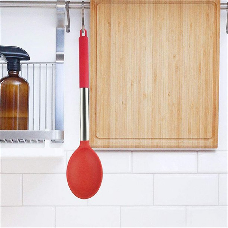 Venlohome nepiedegoša silikona kausa zupas karote ar izliektu rokturi karstumizturīga apaļa liekšķere ar higiēnisku pārklājumu FDA gatavošanas piederumi