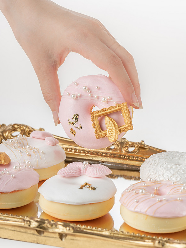 stil roz gogoși artificiale simulare de tort fals gogoși Decorarea ferestrei gustare falsă înghețată în vânt mâncare accesoriu fotografic