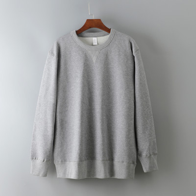 Bluză bărbătească curată – cu decolteu oval