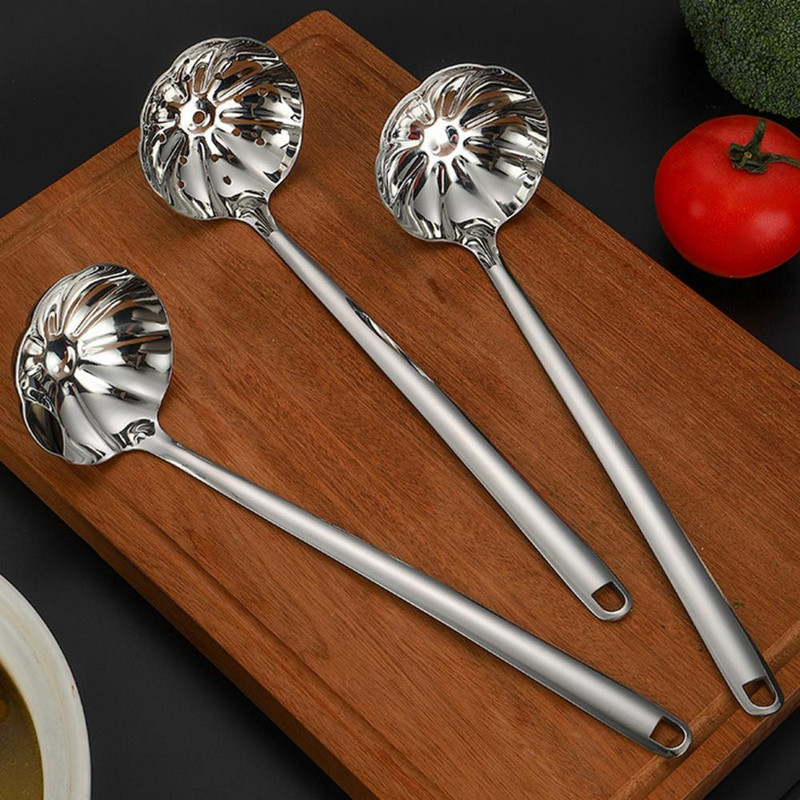 Mugav toiduvalmistamislusikas roostevastane lootose muster 304 roostevabast terasest õlieralduslusikas söögituppa