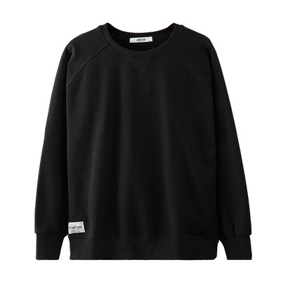 Bluză bărbătească cu decolteu oval și emblemă